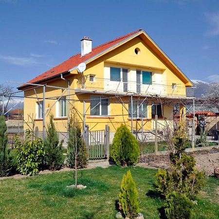 Vila V S. Gabarevo, Dolinata Na Rozite. Villa Buitenkant foto